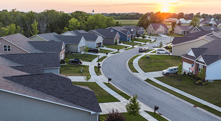 the latest expert forecasts for the 2025 housing market