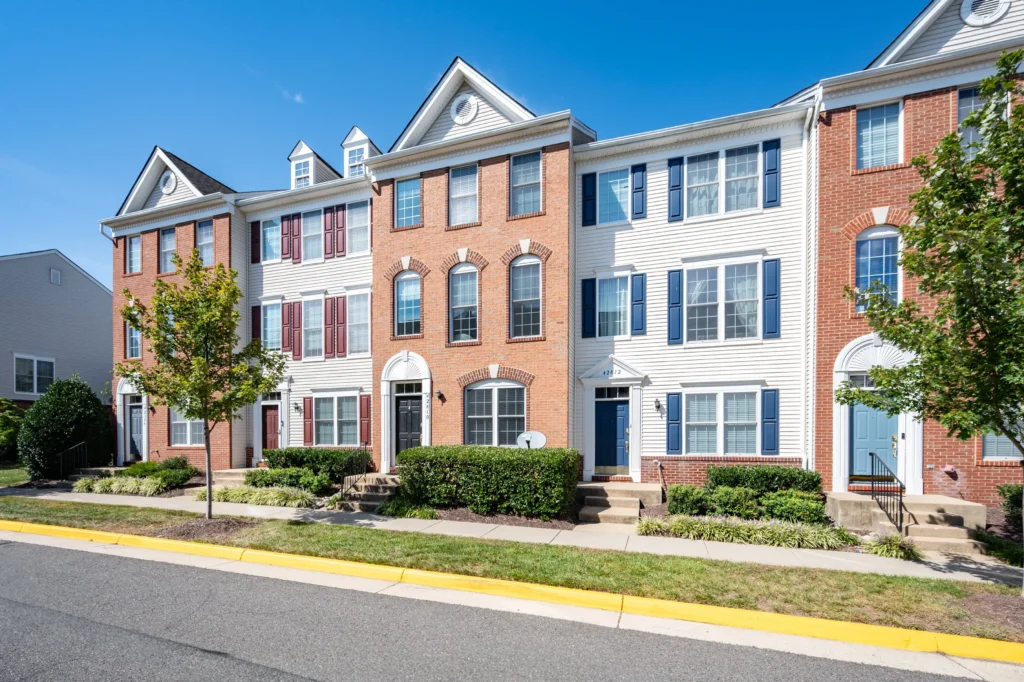 Chantilly Home for Sale 42810 sykes terrace